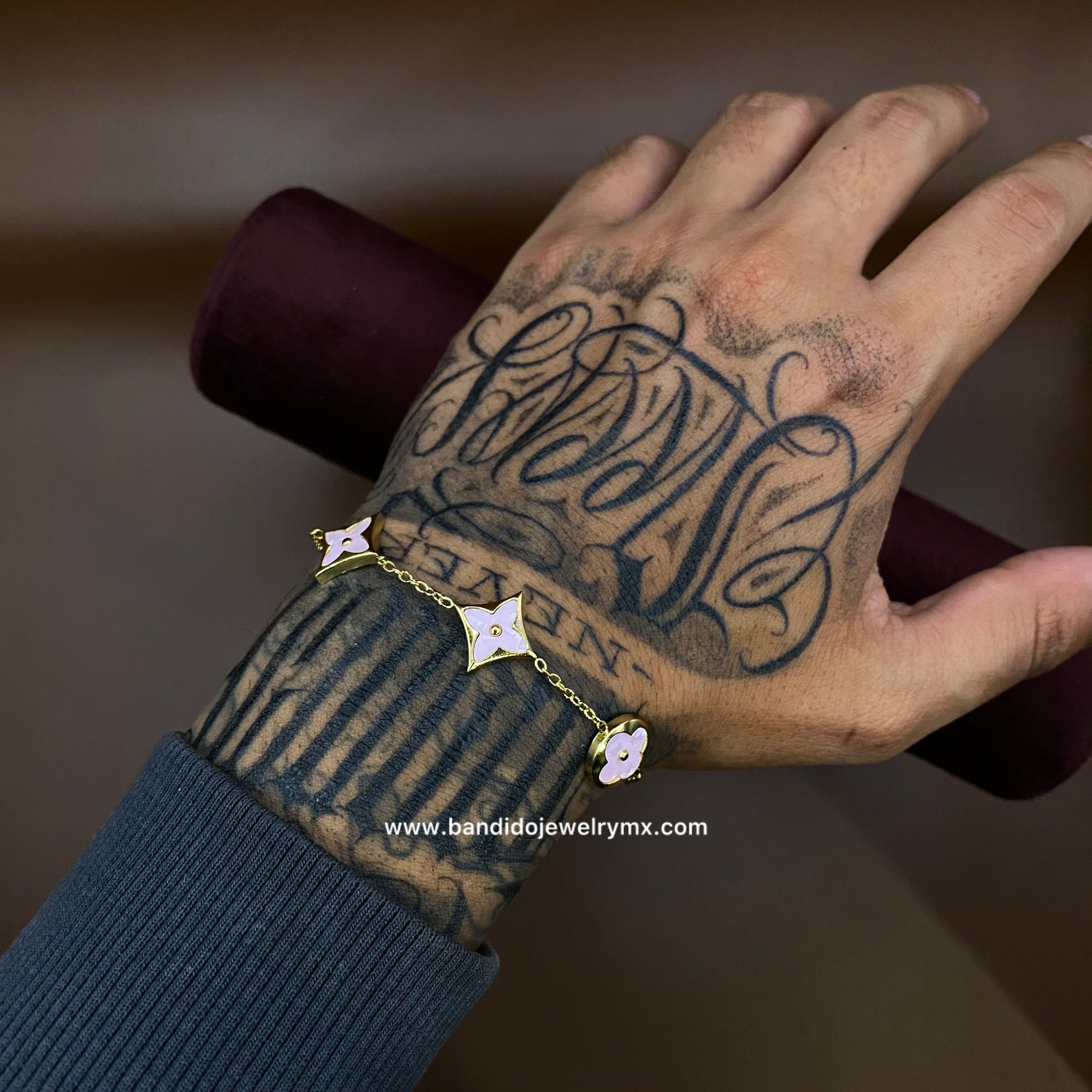 VC Lv Rosa Pastel Oro Laminado 18k