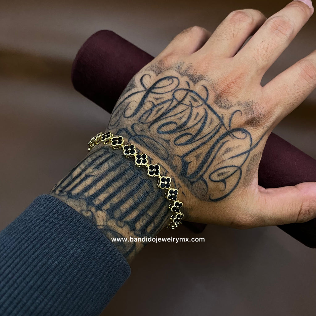 Trebol Negro Oro Laminado 18k