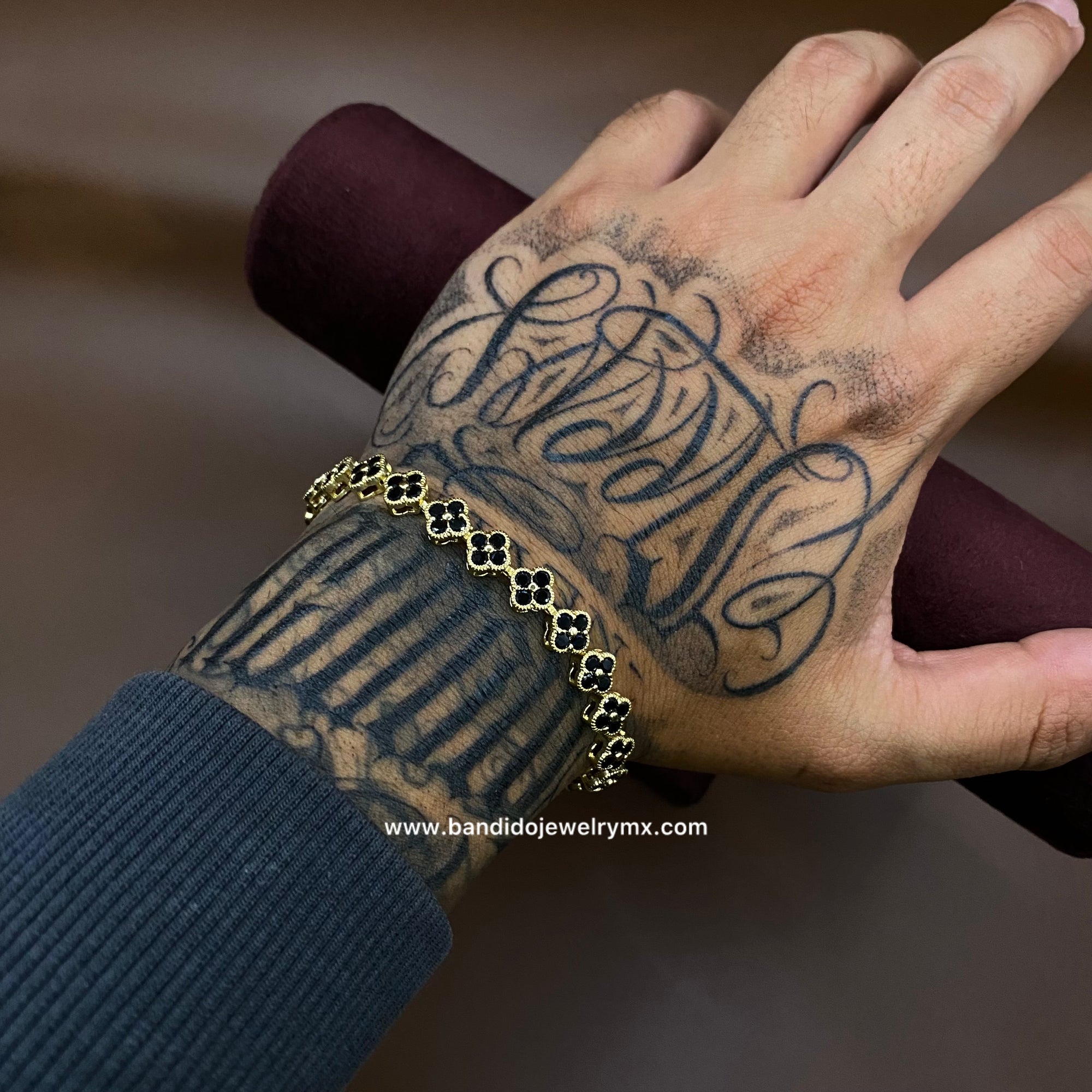 Trebol Negro Oro Laminado 18k