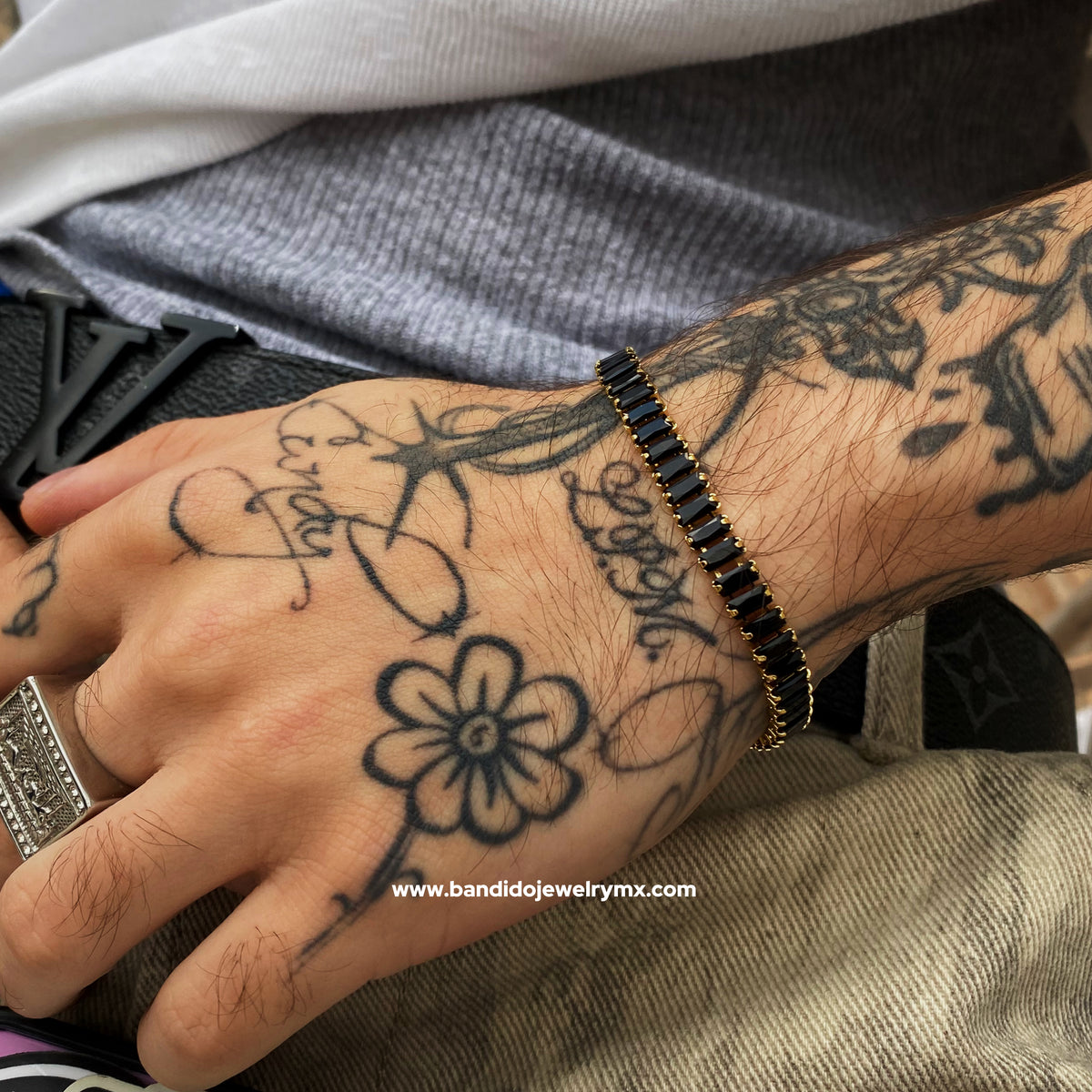 Baguette Negro Oro Laminado 18k