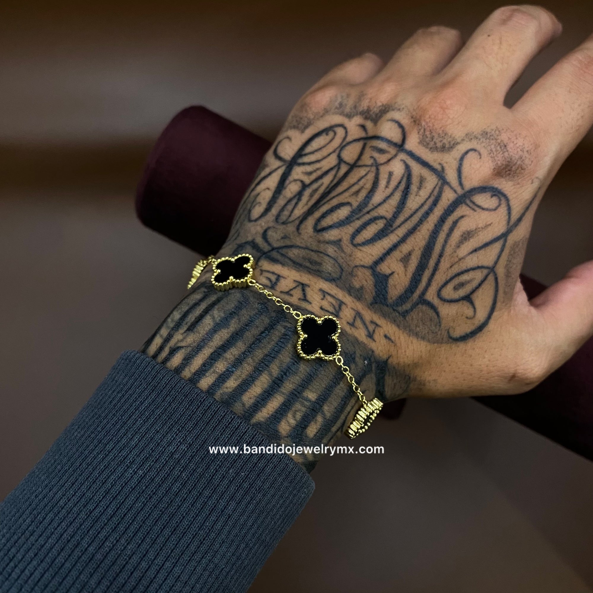 VC Negro Oro Laminado 18k